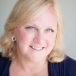 LR_Linda J-120 Headshot of Linda A Janssen, www.adventuresinexpatland.com